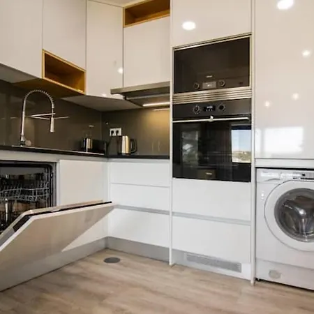 View At Historical Center Apartman *