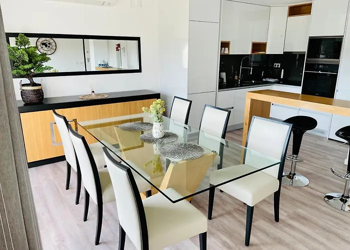 View At Historical Center Apartman